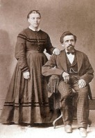 Annie Neuens (1833-1910) and her husband Nicholas Welter (1825-1900)