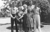 Children of J.G. and Angela Durrenberger and their grandmother Kate Welter Durrenberger
