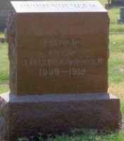 MI-Maud Young Durrenberger 1899-1918 Grave