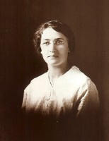 Margaret Schons, daughter of Peter and Anna Schons