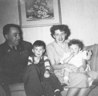 Warren M. and Patricia Gordon and children Sandy and Suzanne Gordon - ca 1951